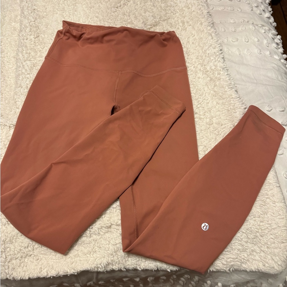 Lululemon Wunder train high rise legging!!